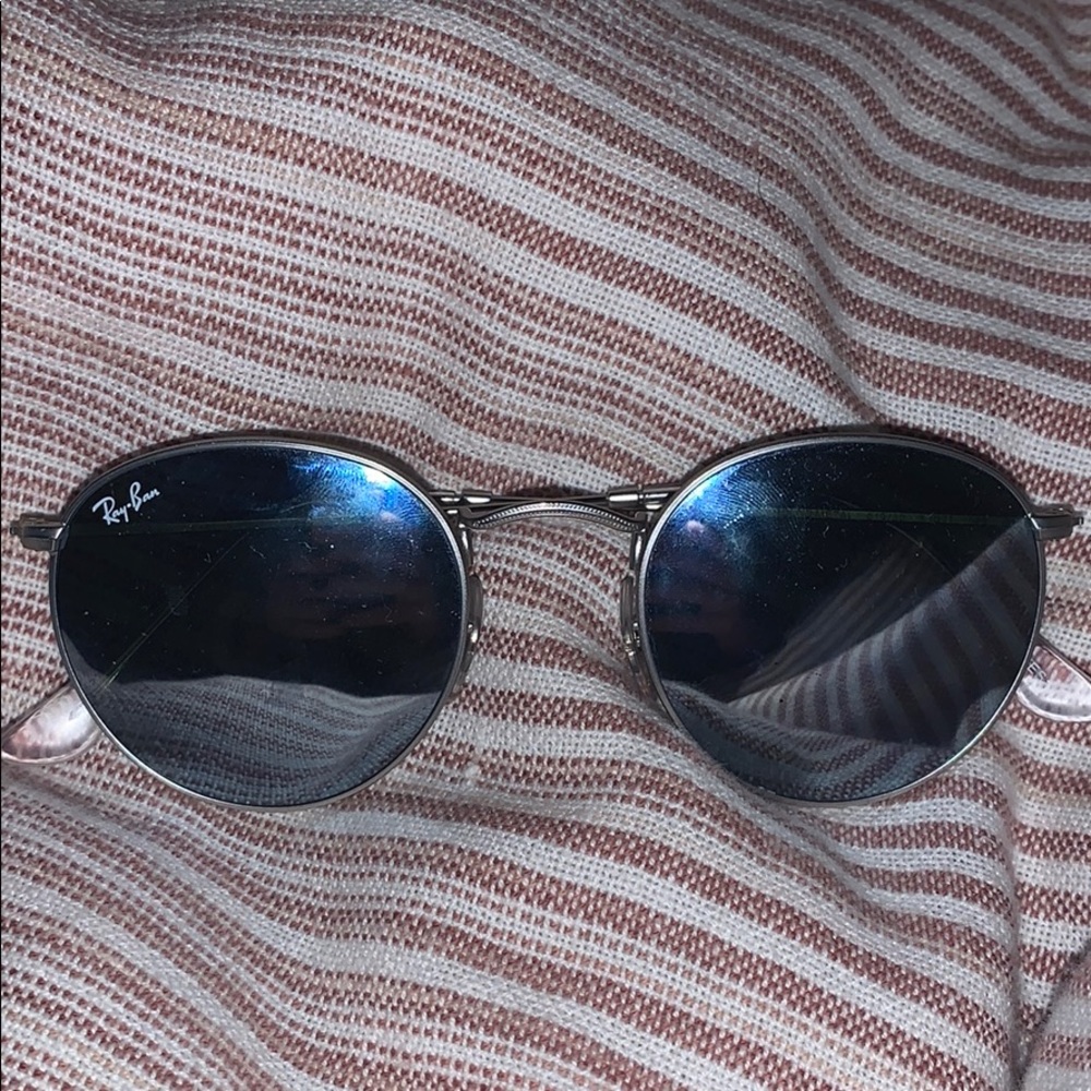 Silver circle Ray bans